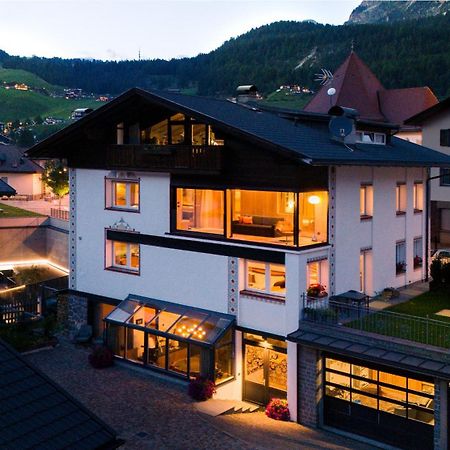 Artefugium Atelier Apartment Selva di Val Gardena Ngoại thất bức ảnh